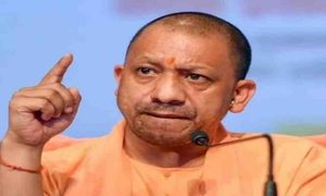 सीएम योगी का बड़ा ऐलान: 6 महीने में 1 लाख युवाओं को मिलेगी सरकारी नौकरी